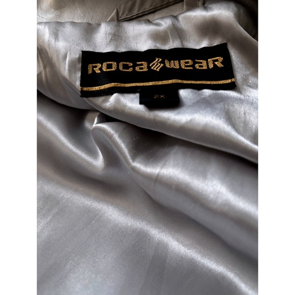Rocawear Mens Metallic Silver Faux Leather Bomber Jacket Gold Logo 2X Streetwear - Picture 4 of 5
